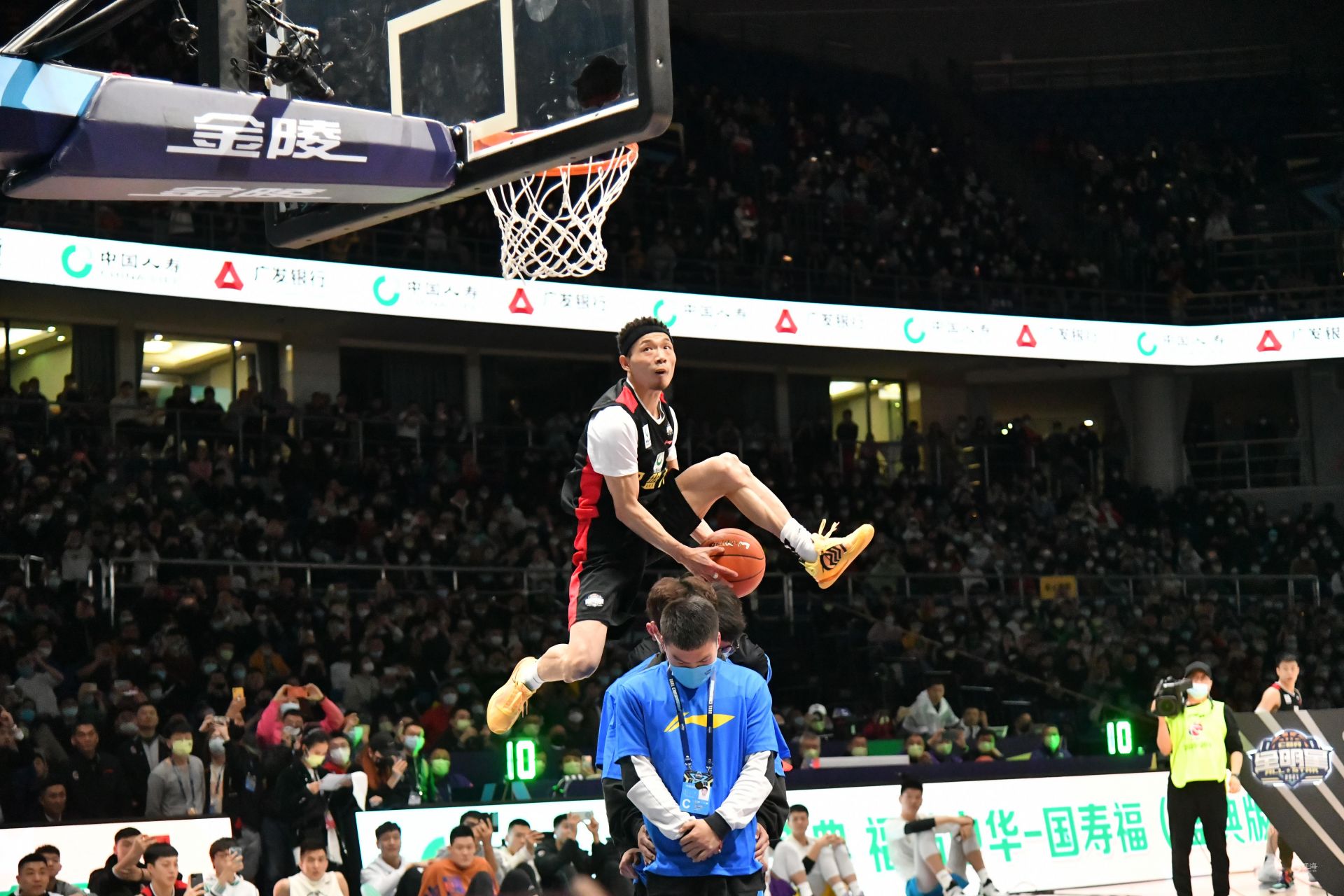 业版图外溢 业版图外溢