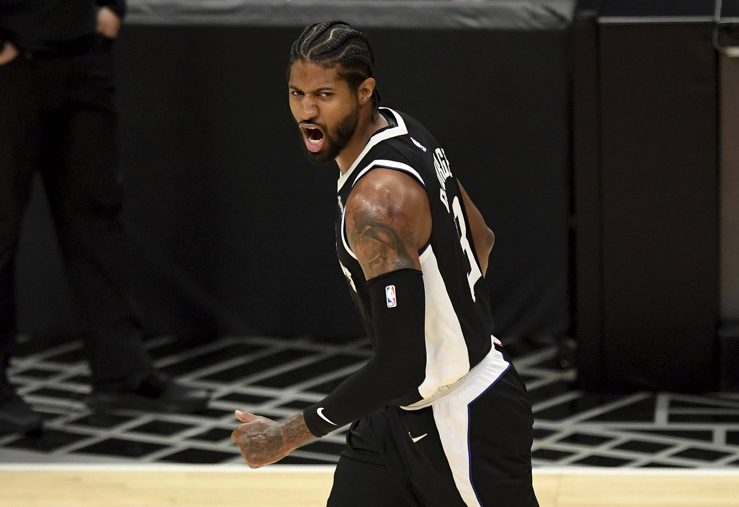 弱侧抵达 弱侧抵达