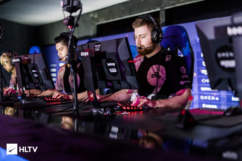 当舞台灯光 当舞台灯光