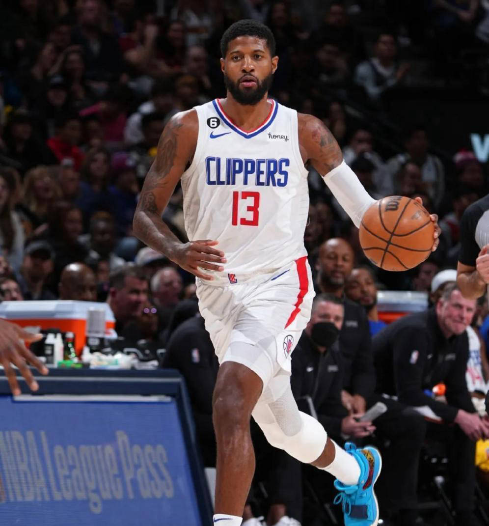 转播与社媒 转播与社媒