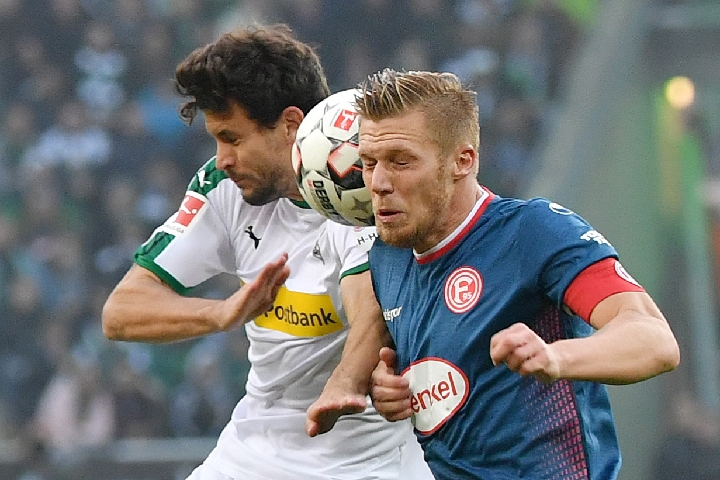 面对两个跟 面对两个跟