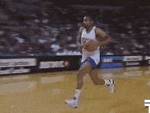 六年同框于 六年同框于